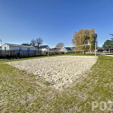 Standing, 6 Couchages, Piscine Chauffée, Terrasse Privée, Proche Et Commerces - Fr-1-361-520 Chalet *