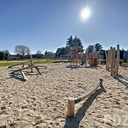 Standing, 6 Couchages, Piscine Chauffée, Terrasse Privée, Proche Et Commerces - Fr-1-361-520 Chalet