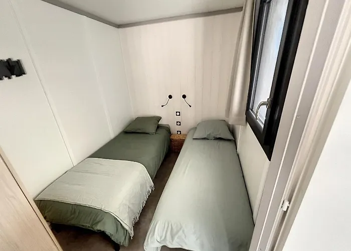 Chalet Standing, 6 Couchages, Piscine Chauffee, Terrasse Privee, Proche Et Commerces - Fr-1-361-520 Jullouville-les-Pins